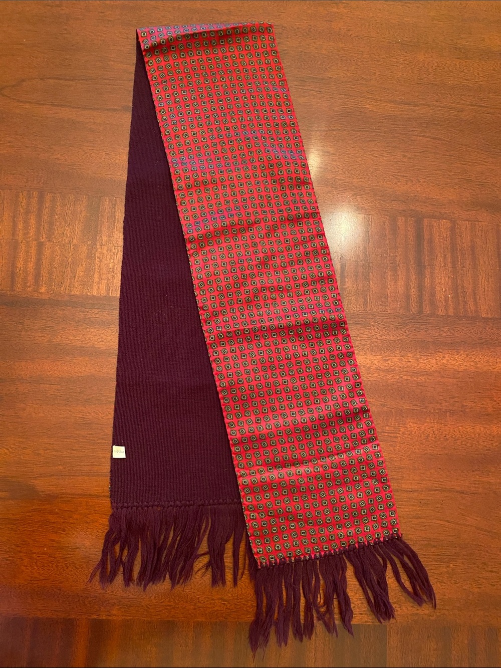 Reversible Patterned Scarf in Burgundy and Red